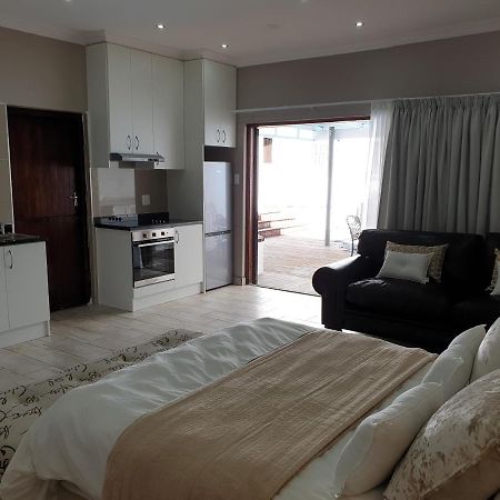 Pongola Road Self Catering Accommodation Uitenhage Екстериор снимка