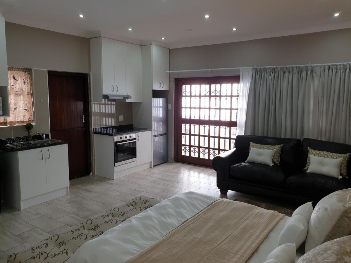 Pongola Road Self Catering Accommodation Uitenhage Екстериор снимка