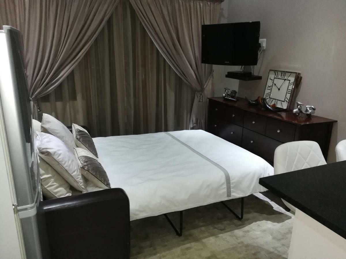Pongola Road Self Catering Accommodation Uitenhage Екстериор снимка